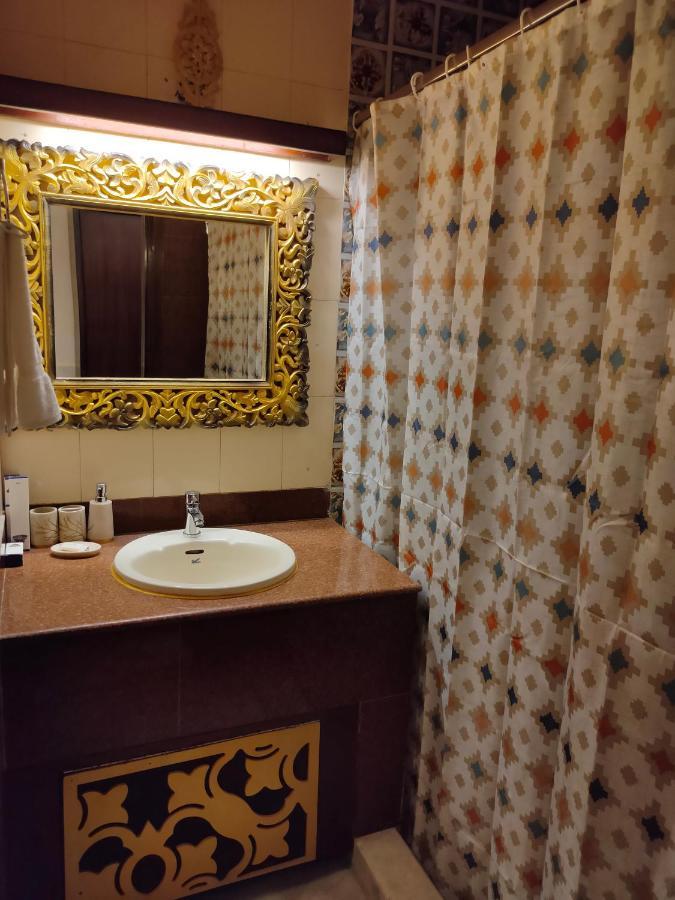 The Neeraj Ganga Heritage Palace リシケーシュ エクステリア 写真