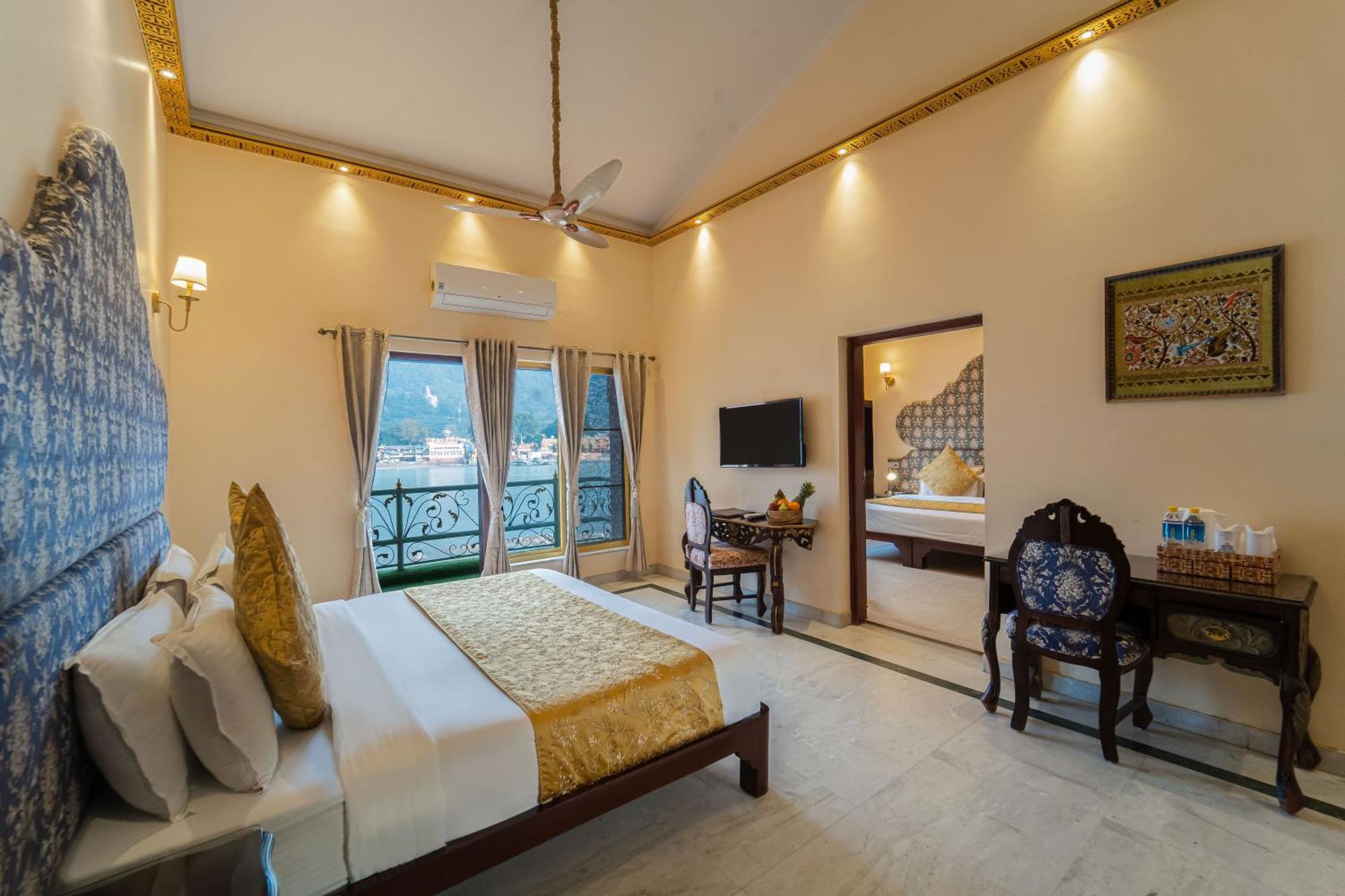The Neeraj Ganga Heritage Palace リシケーシュ エクステリア 写真