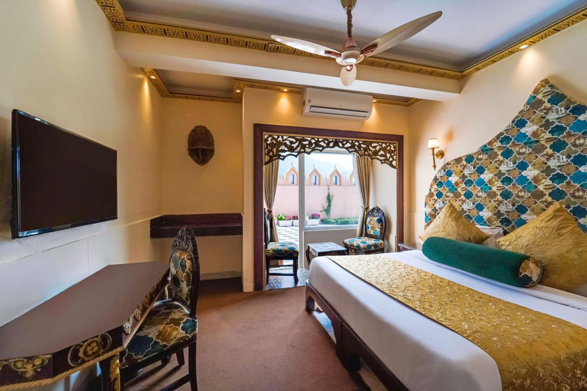 The Neeraj Ganga Heritage Palace リシケーシュ エクステリア 写真