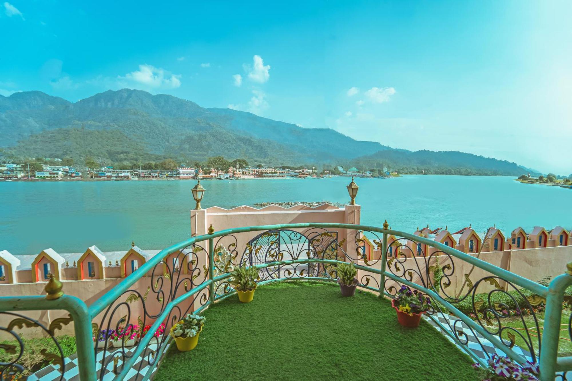 The Neeraj Ganga Heritage Palace リシケーシュ エクステリア 写真